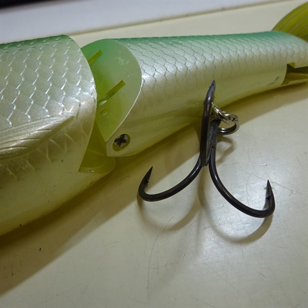 ギラギラコウゲキデッドリーケタバス